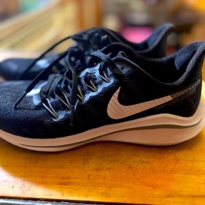 Women’s Nike Zoom Vomero size 7.